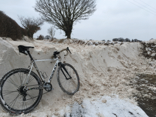 Cycling in the snow - Worstead drifts